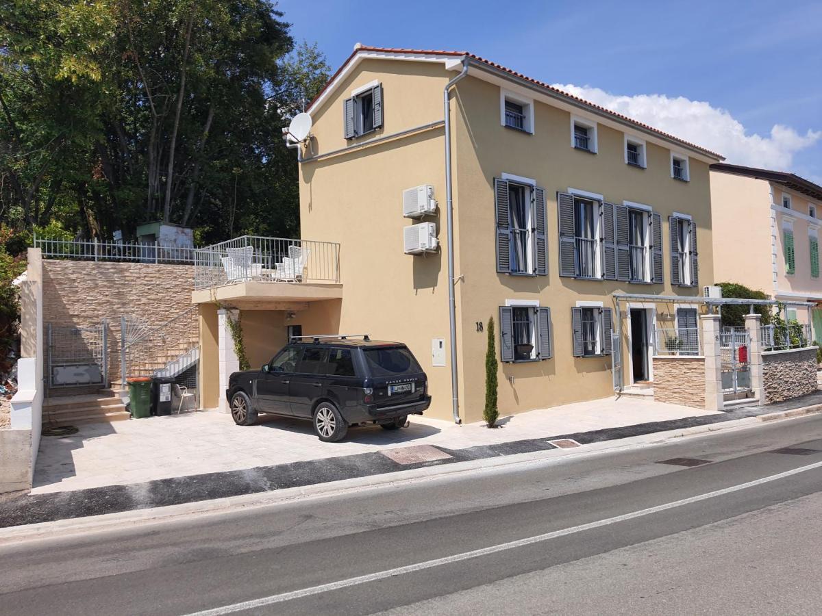 Apartments Krista Medveja Zewnętrze zdjęcie