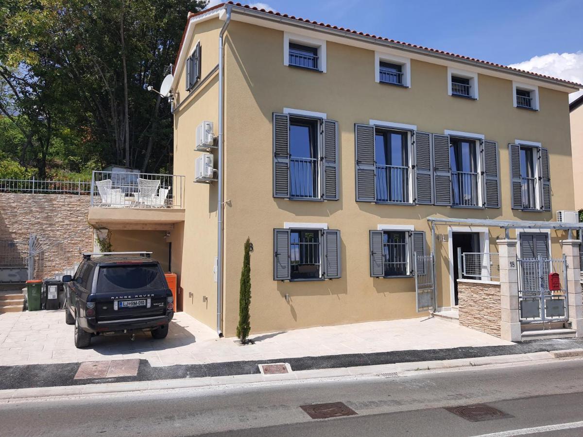 Apartments Krista Medveja Zewnętrze zdjęcie