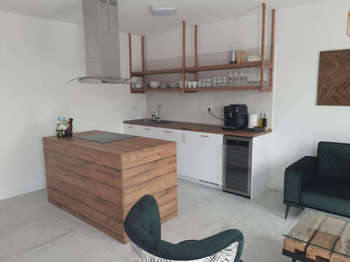 Apartments Krista Medveja Zewnętrze zdjęcie