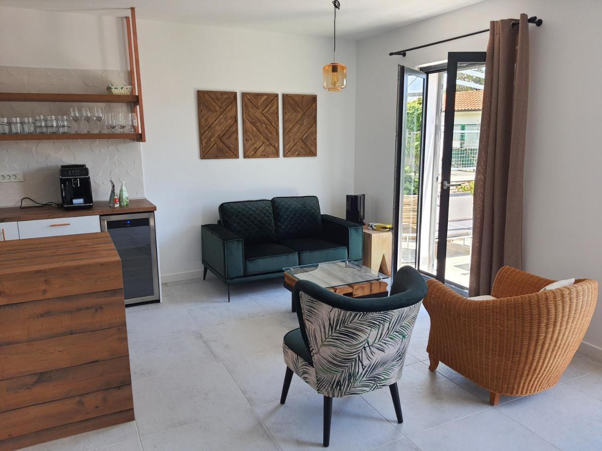 Apartments Krista Medveja Zewnętrze zdjęcie