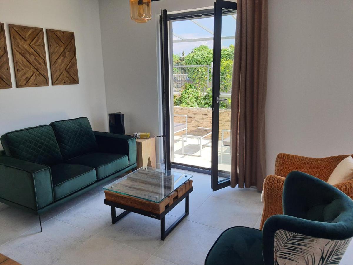Apartments Krista Medveja Zewnętrze zdjęcie