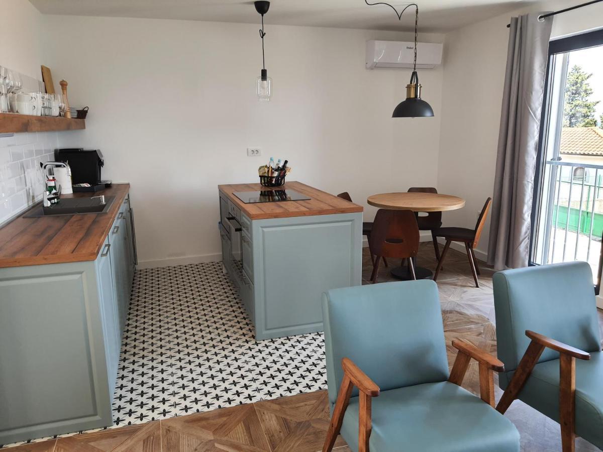Apartments Krista Medveja Zewnętrze zdjęcie